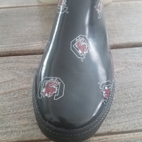 Women's Rubber Rain Boots - Picture 2 of 3